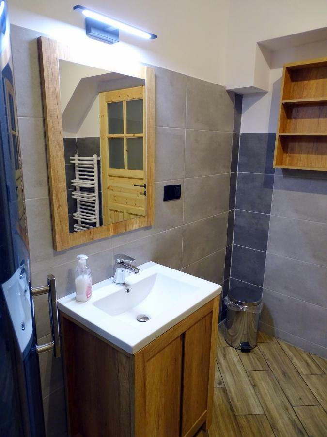Mur 4 - Apartament z ogródkiem. Torun Exterior foto