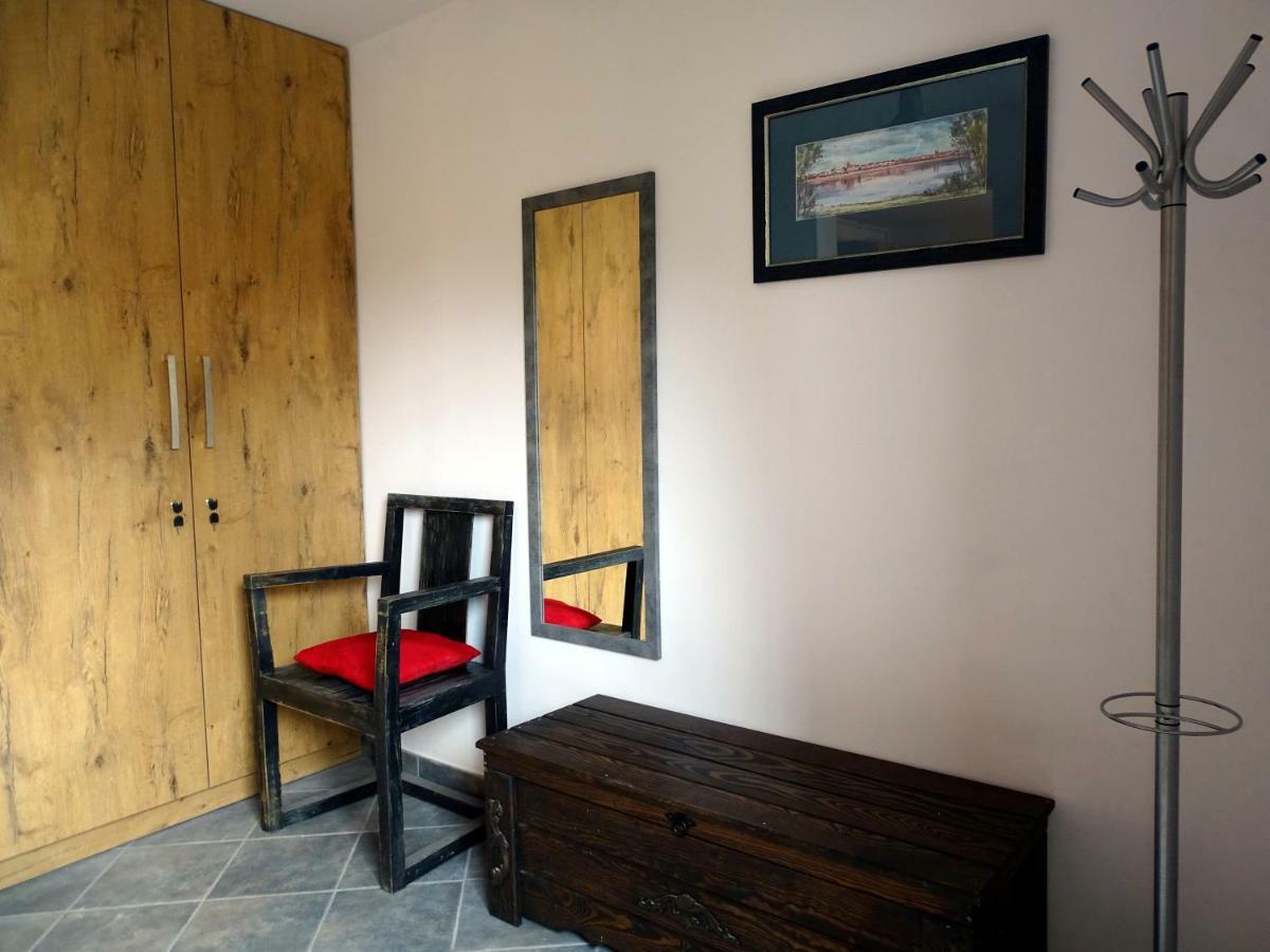 Mur 4 - Apartament z ogródkiem. Torun Exterior foto